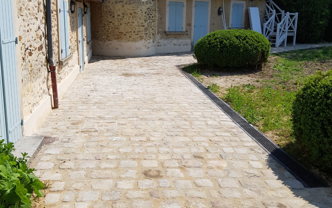 Aménagement de 310 m² de pave grès pour un particulier