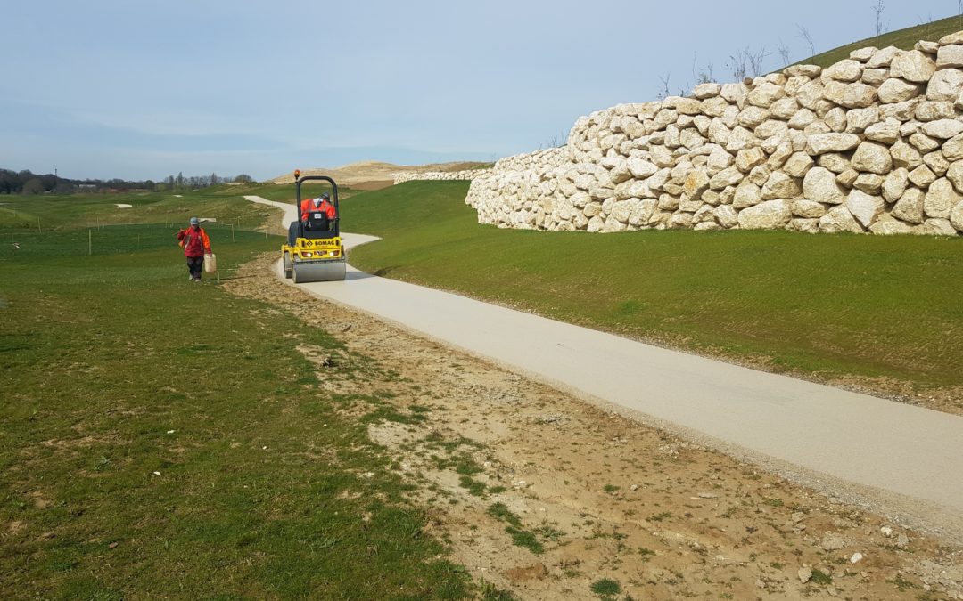 Réalisation de cheminement stabilisés au golf de Roissy en France